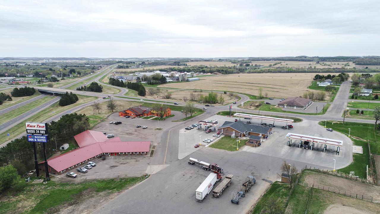 Bloomer Inn & Suites Esterno foto