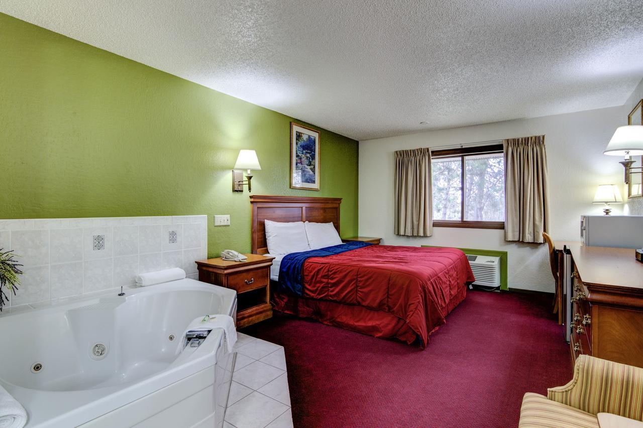 Bloomer Inn & Suites Esterno foto