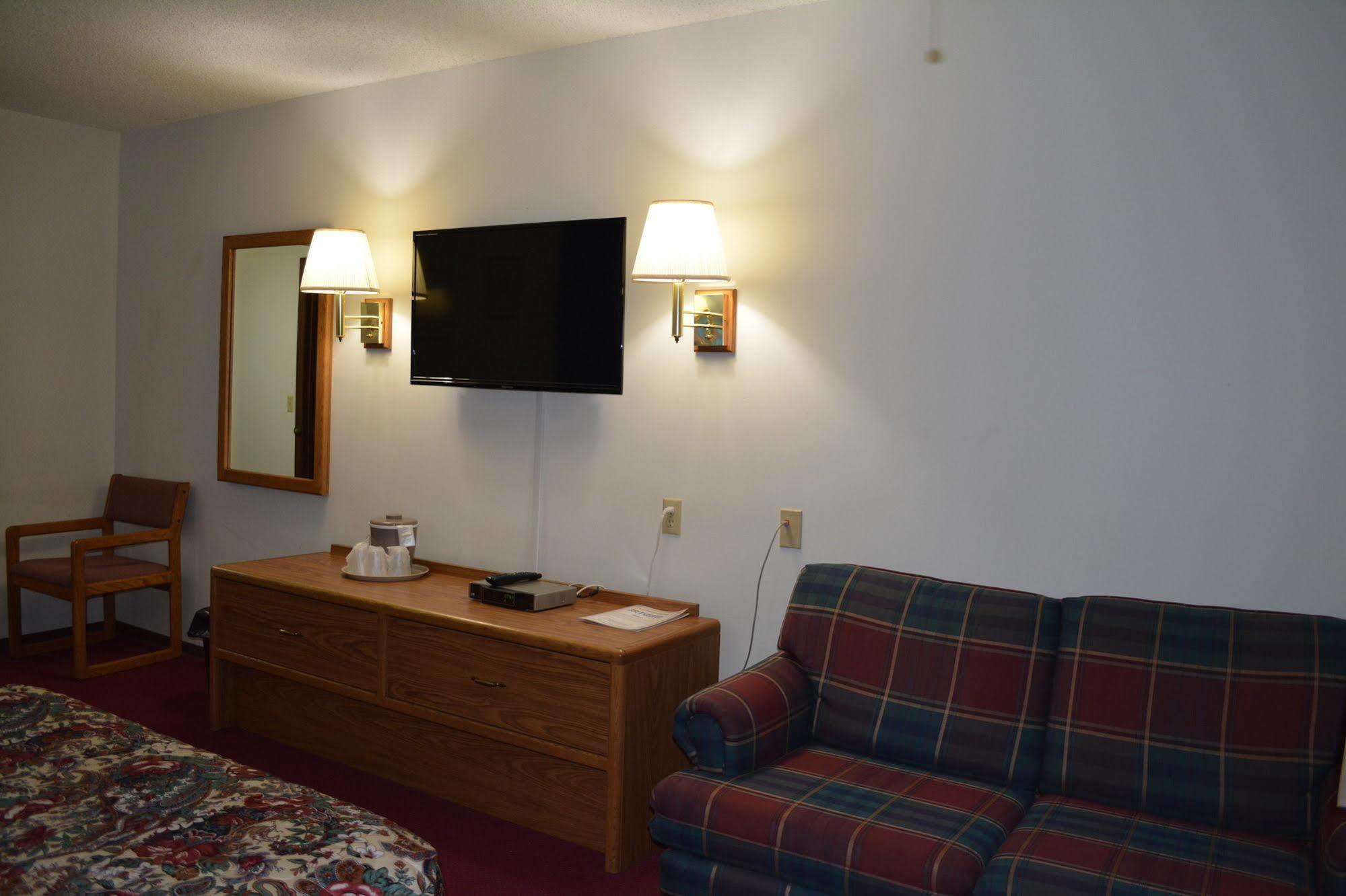Bloomer Inn & Suites Esterno foto