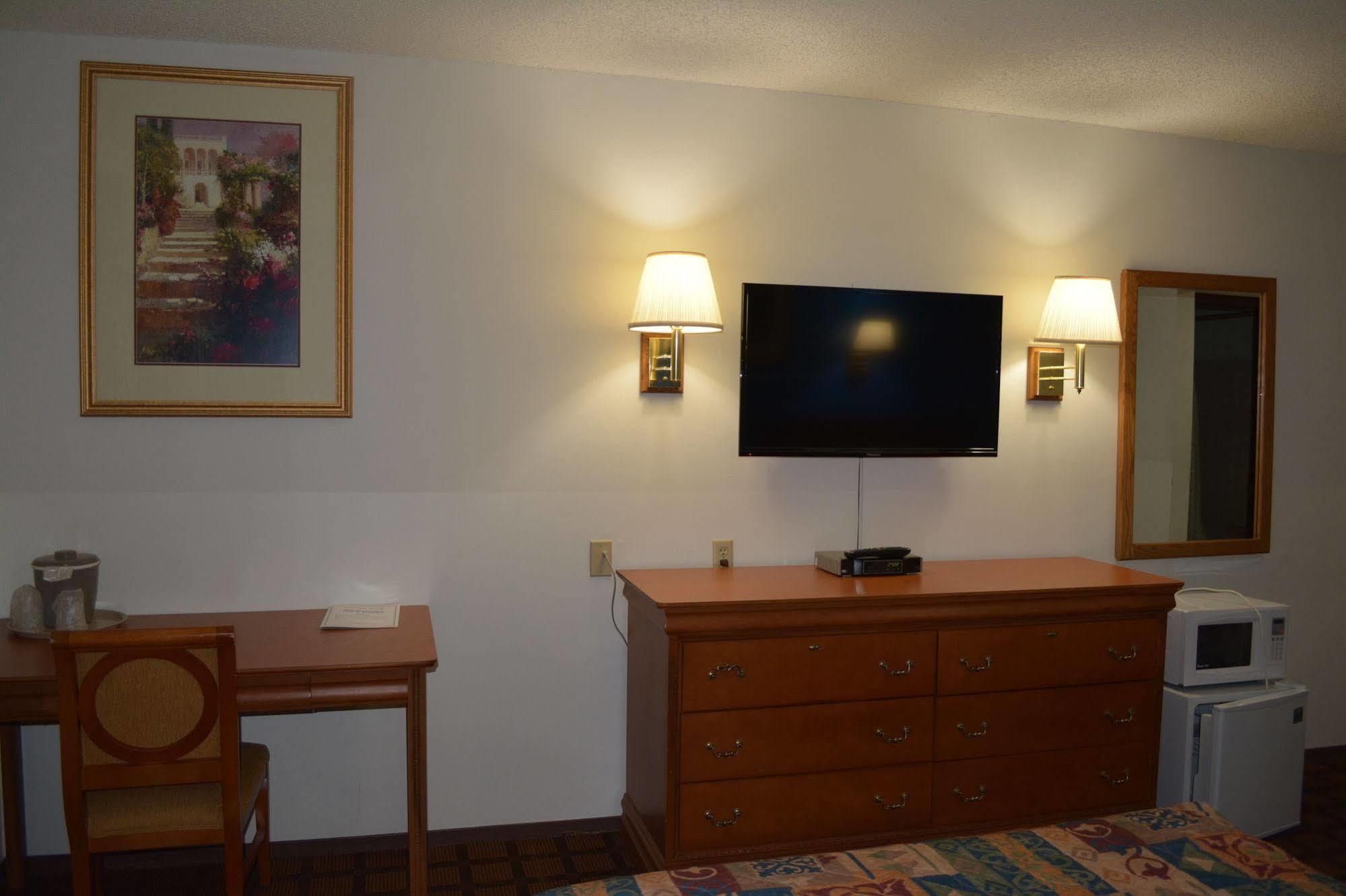 Bloomer Inn & Suites Esterno foto