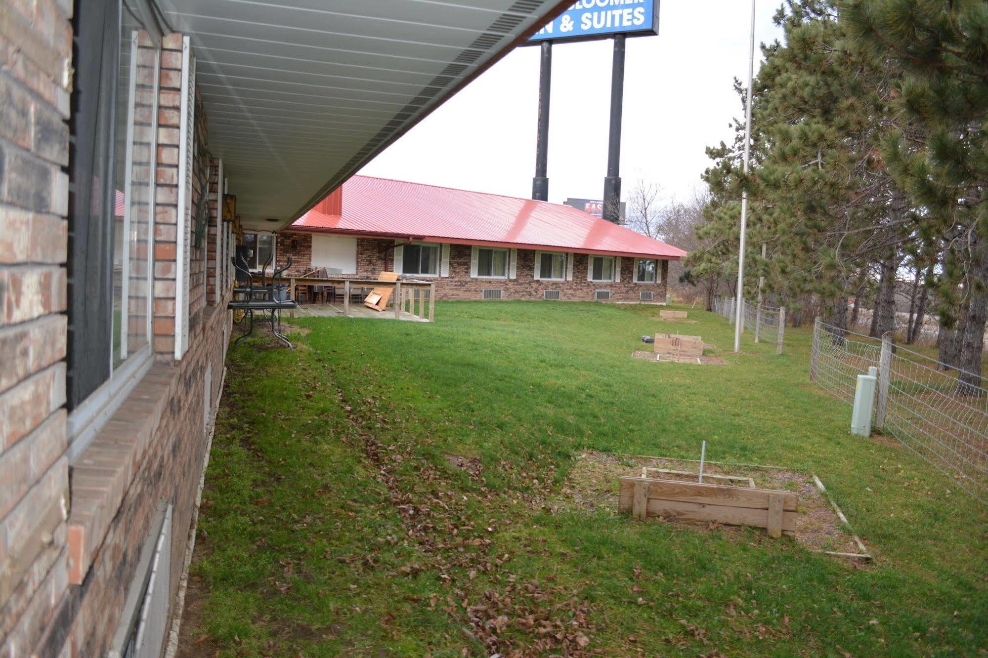 Bloomer Inn & Suites Esterno foto